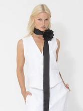 Load image into Gallery viewer, Joey - Linen Gentleman Vest - Bianco