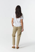 Load image into Gallery viewer, Goondiwindi - Vine Cropped Jogger