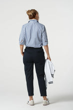 Load image into Gallery viewer, Goondiwindi - Vine Cropped Jogger