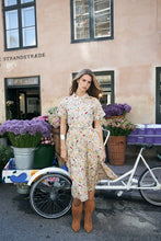 Load image into Gallery viewer, Lolly's Laundry - Blakell Midi Dress - Flower Print