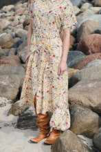 Load image into Gallery viewer, Lolly's Laundry - Blakell Midi Dress - Flower Print
