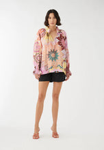 Load image into Gallery viewer, Dea Kudibal - Cassisadea Blouse - Crochet