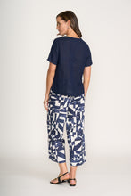 Load image into Gallery viewer, Foil - V Benefits Top