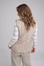 Load image into Gallery viewer, Goondiwindi - Quilted Vest