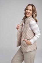 Load image into Gallery viewer, Goondiwindi - Quilted Vest