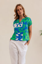 Load image into Gallery viewer, Kaleido - Linen Short Sleeve Puzzle Print Top