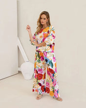 Load image into Gallery viewer, Kaleido - Linen Balloon Top - Bloom Burst
