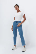 Load image into Gallery viewer, Kireina - Vacay Jean | Raw Hem