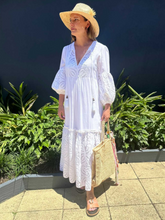 Load image into Gallery viewer, Pearl & Caviar - Mathilda Long Sleeve White Maxi Dress 5196