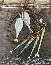 Load image into Gallery viewer, Pesci - Baccala Pendant