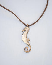 Load image into Gallery viewer, Pesci - Cavallucio Large Marino Pendant