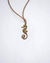Load image into Gallery viewer, Pesci - Cavalluccio Small Marino Pendant
