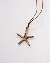 Load image into Gallery viewer, Pesci - Med Stella Di Mare Pendant
