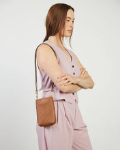 Load image into Gallery viewer, Saben - Maggie Crossbody - Tan Bias