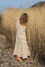 Load image into Gallery viewer, Lolly's Laundry - Samoll Midi Dress - Flower Print