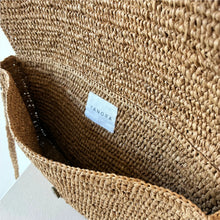 Load image into Gallery viewer, Tanora - Ariva Clutch