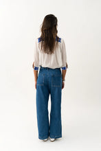Load image into Gallery viewer, Lolly's Laundry - Yugill Shirt - Creme
