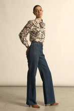 Load image into Gallery viewer, Zoe Kratzmann - Fete Top - Berry Garden