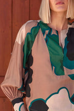 Load image into Gallery viewer, Zoe Kratzmann - Signal Top - Organic Botanic