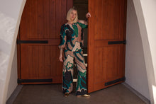 Load image into Gallery viewer, Zoe Kratzmann - Signal Top - Organic Botanic