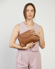 Load image into Gallery viewer, Saben - Beckett Crossbody - Tan Luxe
