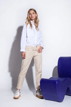 Load image into Gallery viewer, Funky Staff | Blouse Carla | White
