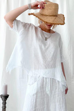 Load image into Gallery viewer, Bohemiana - Hana Linen Shirt
