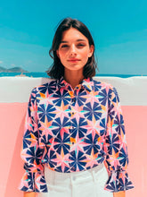 Load image into Gallery viewer, Vilagallo - Geometric Star Shirt
