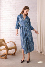 Load image into Gallery viewer, The Dreamer Label - Indie Fleetwood Midi Dress
