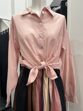 Load image into Gallery viewer, Natasha - Ivy Button Shirt - Dusty Pink
