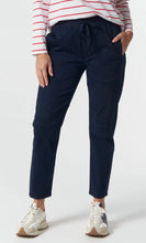 Load image into Gallery viewer, Goondiwindi - Vine Cropped Jogger - Dark Navy
