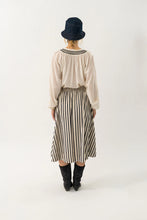 Load image into Gallery viewer, Lolly&#39;s Laundry - Bihar Blouse - Creme
