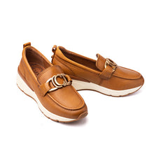 Load image into Gallery viewer, Carmela - 161822 Camel Loafer

