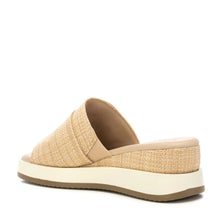 Load image into Gallery viewer, Carmela - 162228 Beige Slide
