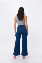 Load image into Gallery viewer, Kireina - Charlie Jean

