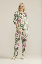 Load image into Gallery viewer, Goondiwindi - Boxy Linen Shirt - Pink Palm Print

