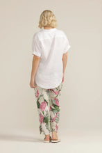 Load image into Gallery viewer, Goondiwindi - Cuffed Short Sleeve Linen Shirt - White
