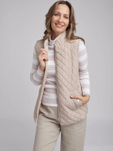 Load image into Gallery viewer, Goondiwindi - Quilted Vest
