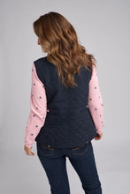 Load image into Gallery viewer, Goondiwindi - Quilted Vest
