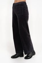 Load image into Gallery viewer, Humidity - Suki Cord Pant
