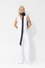 Load image into Gallery viewer, Joey The Label - Linen Gentleman Vest - Bianco
