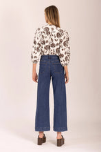 Load image into Gallery viewer, Lola - Jane Cotton Shirt - Capri Choc
