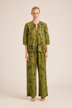 Load image into Gallery viewer, Lola - Scarlett Shirt - Olive
