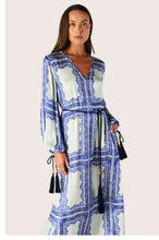 Load image into Gallery viewer, MOS - Jordi Long Sleeve Maxi Dress
