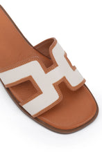 Load image into Gallery viewer, Nude - Atlanta Slide - Cream/Tan

