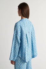 Load image into Gallery viewer, Pearl &amp; Caviar - Erikousa Shirt - Blue
