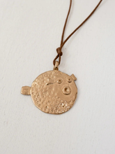 Load image into Gallery viewer, Pesci - Tondino Pendant
