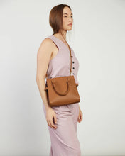 Load image into Gallery viewer, Saben - Beau Crossbody - Tan
