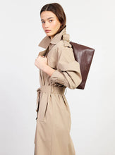 Load image into Gallery viewer, Saben - Claudia Crossbody - Espresso Croc
