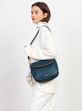 Load image into Gallery viewer, Saben - Fifi Crossbody - Hunter Green
